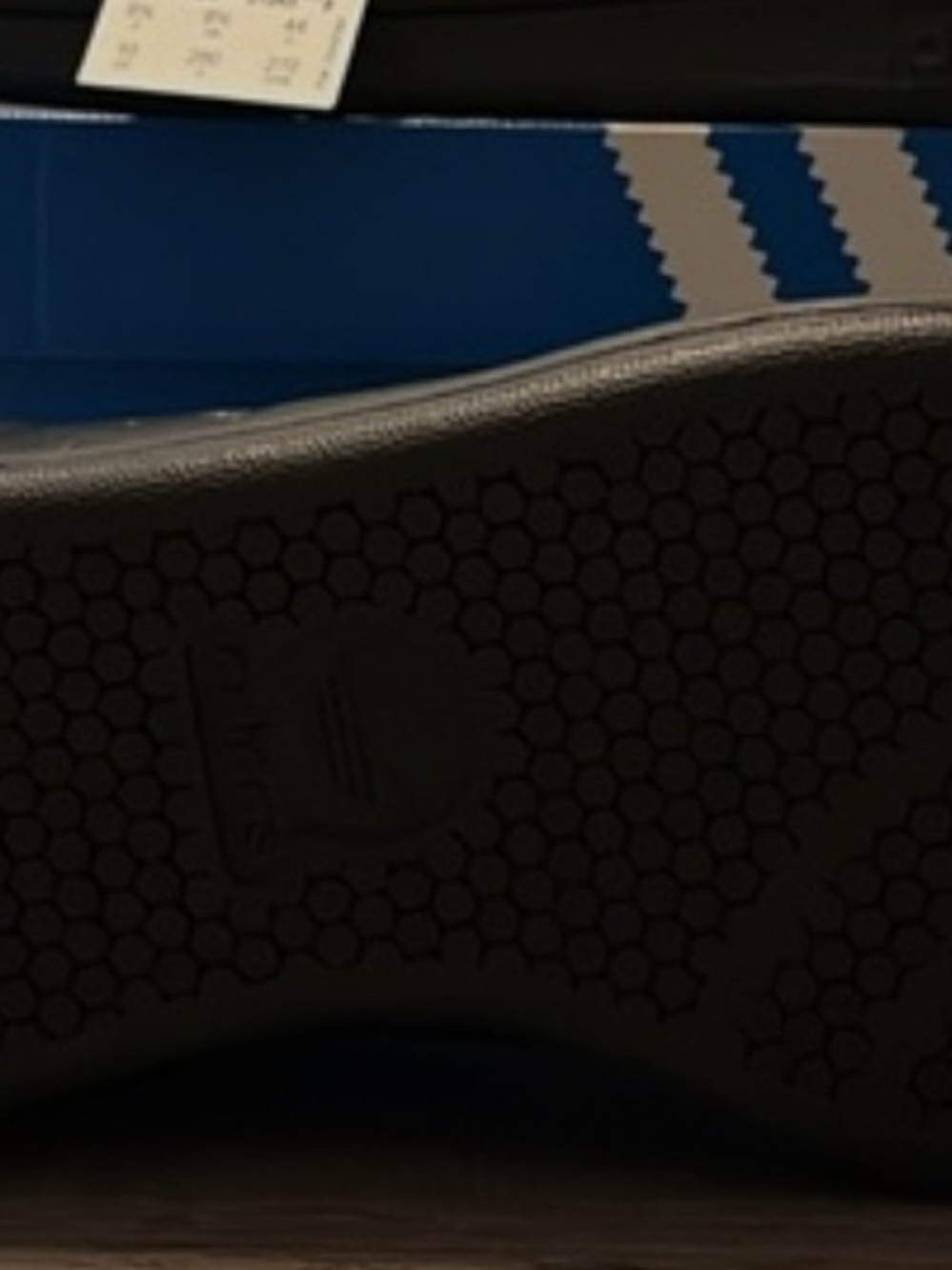 Stan Smith - Picture 2 of 4